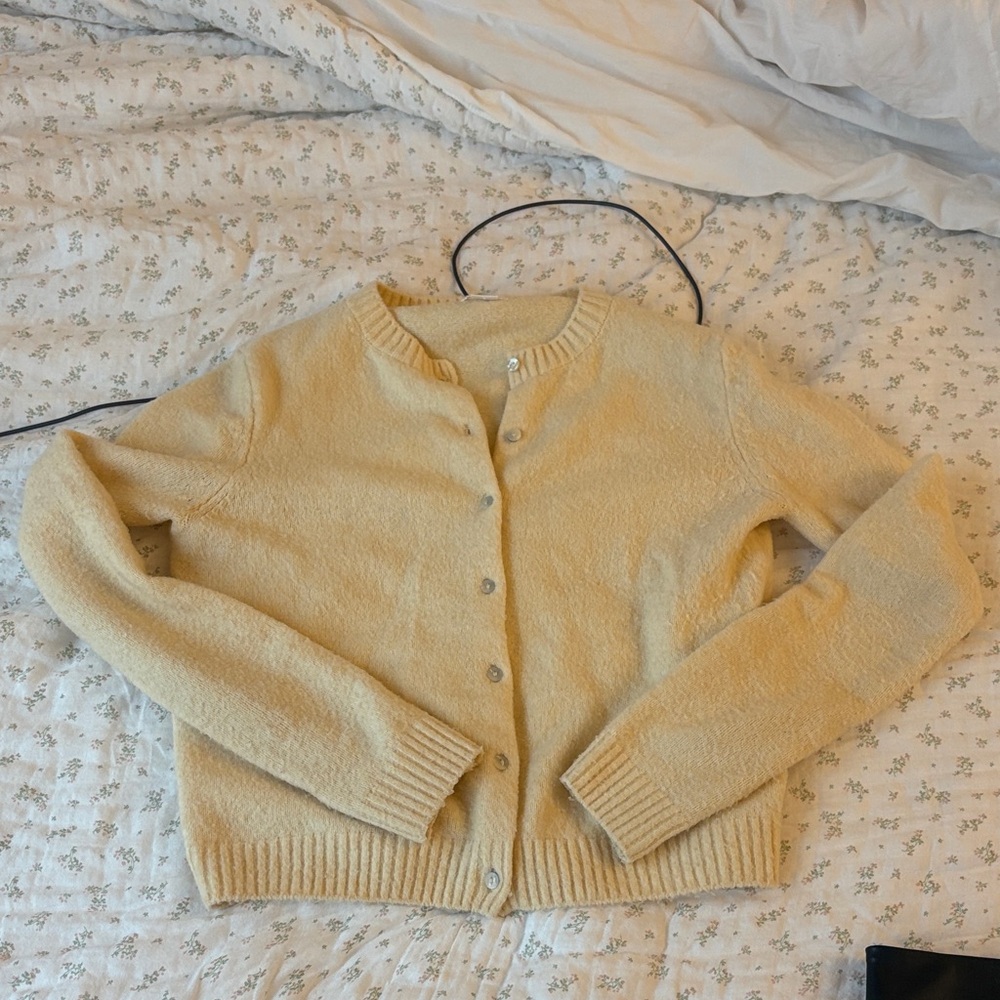 Women's butter yellow Cardigan Sweater